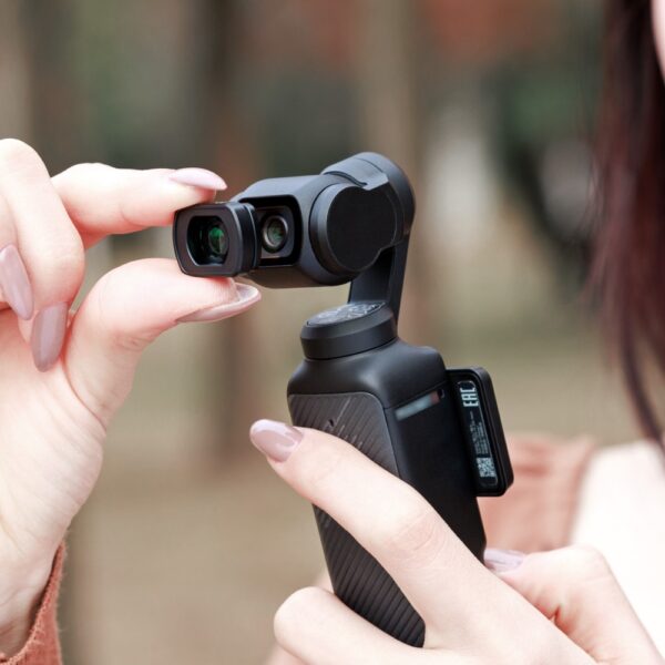 Magnetic 0.72X Osmo Pocket 3 Wide Angle Lens with Storage Case - Image 7